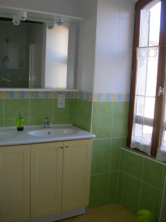 Sous La Glycine Bed & Breakfast Mielan Bagian luar foto
