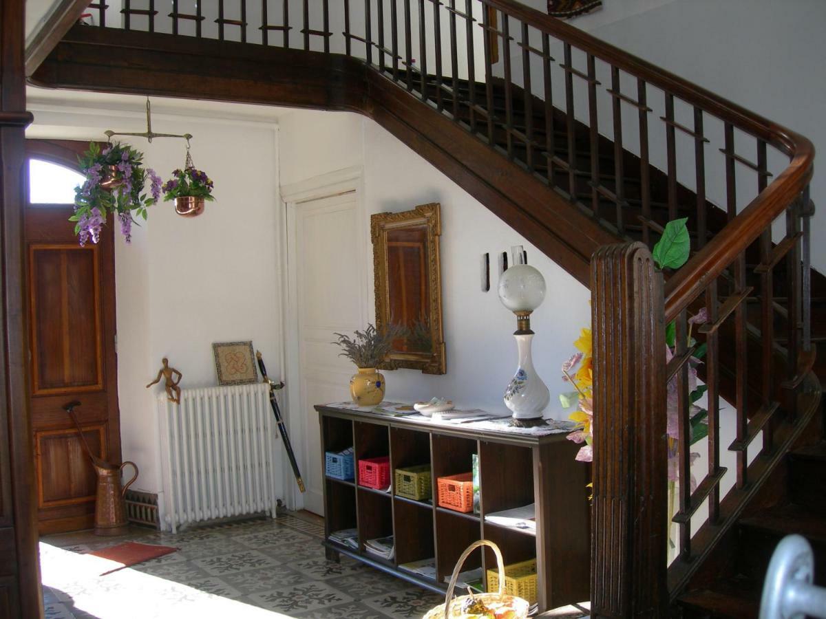 Sous La Glycine Bed & Breakfast Mielan Bagian luar foto