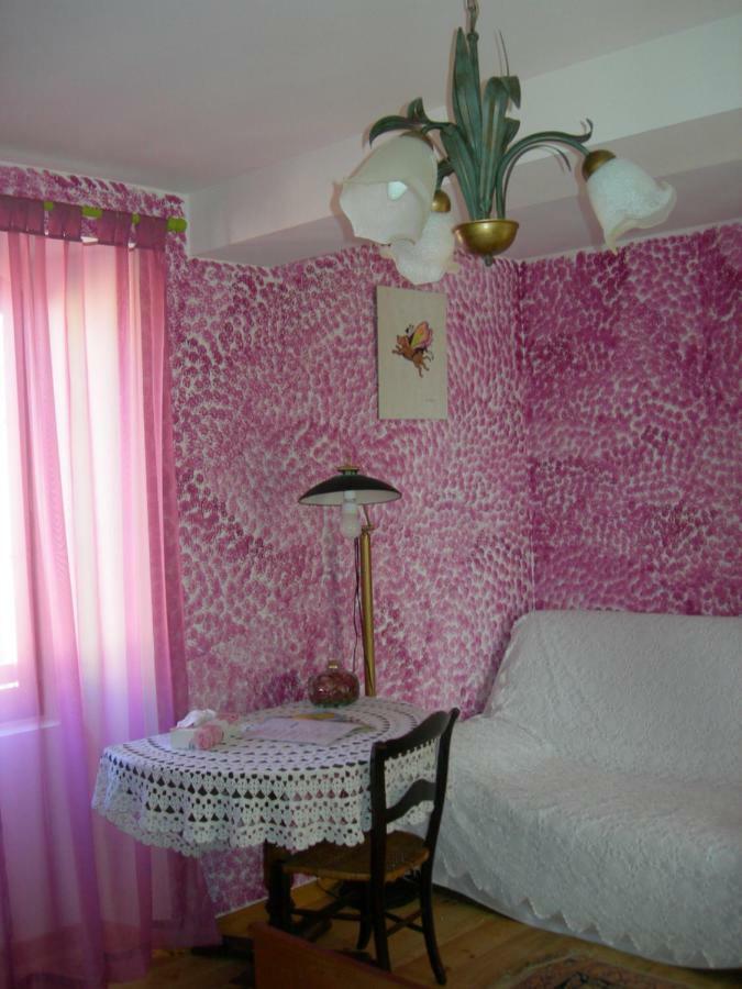 Sous La Glycine Bed & Breakfast Mielan Bagian luar foto