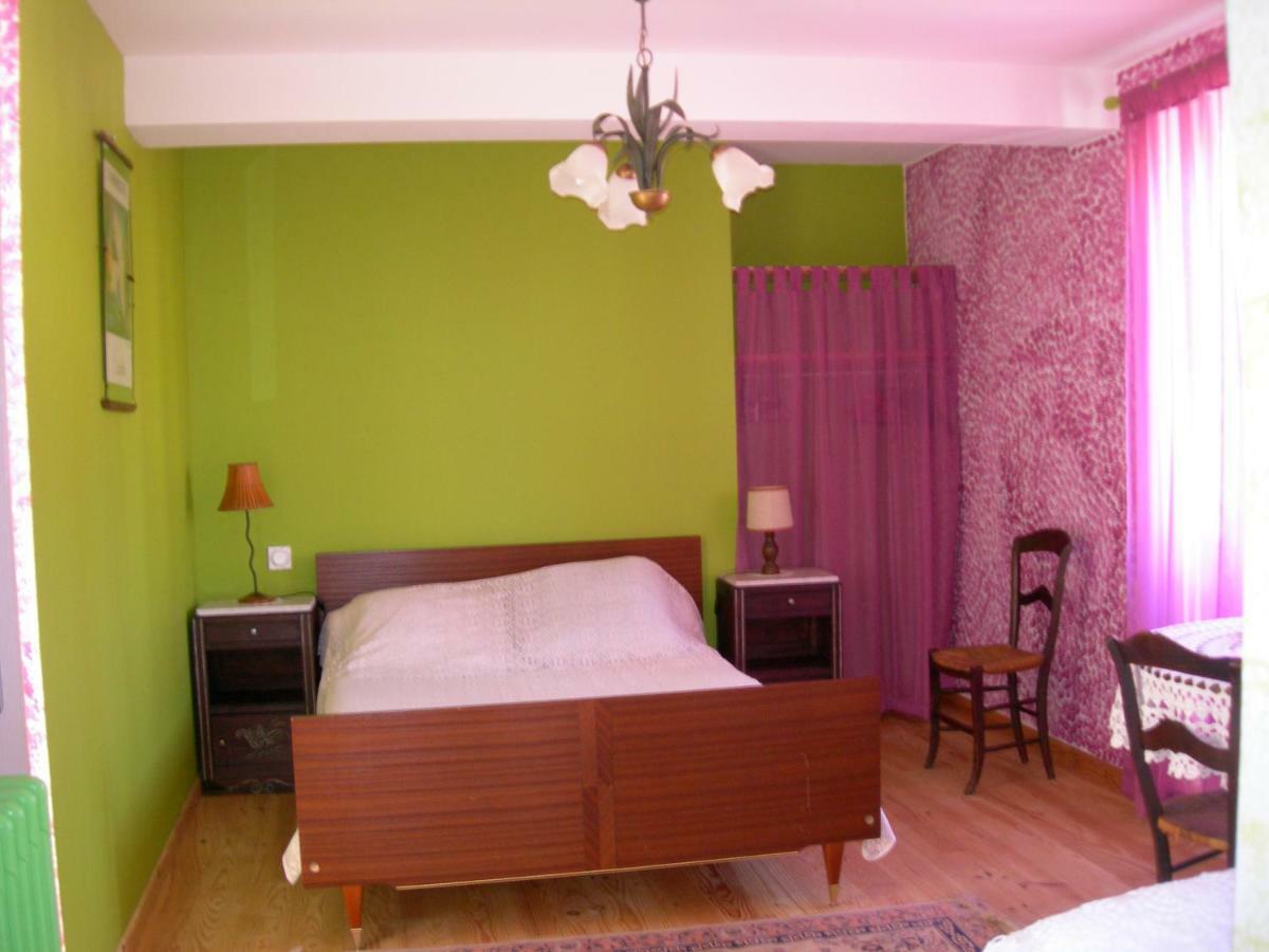 Sous La Glycine Bed & Breakfast Mielan Bagian luar foto