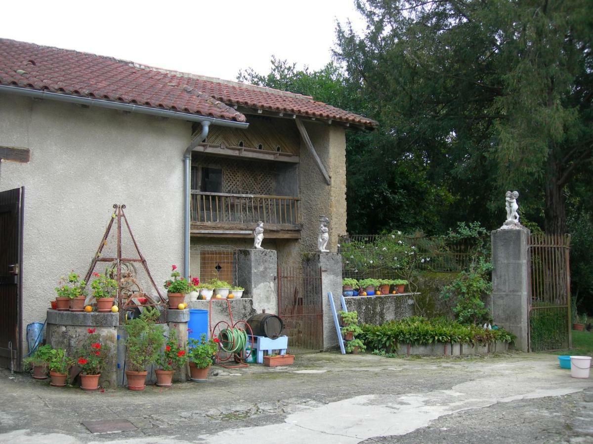 Sous La Glycine Bed & Breakfast Mielan Bagian luar foto
