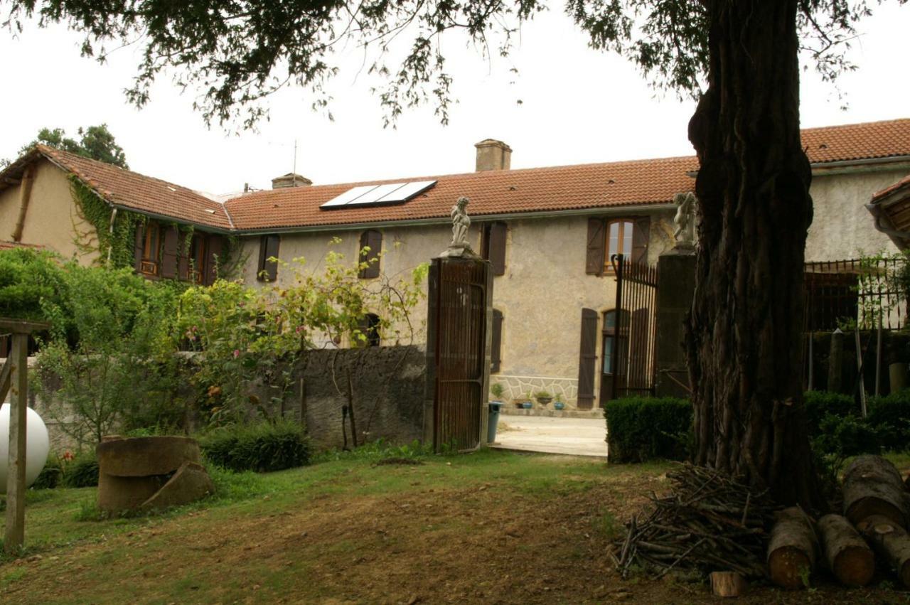 Sous La Glycine Bed & Breakfast Mielan Bagian luar foto